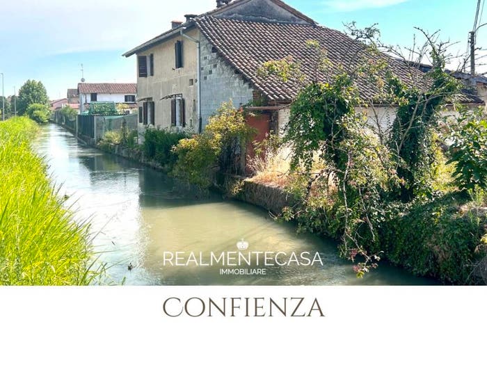 Casa trilocale in vendita in Via Vespolate, Confienza