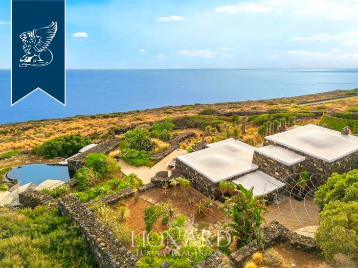 Casa quadrilocale in vendita in Pantelleria