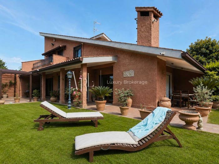 Casa con 6 locali in vendita in Olgiata, Roma