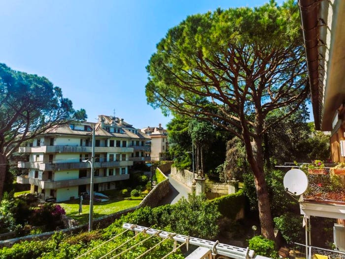 Appartamento con 6 locali in vendita in Via Angelo Orsini, Albaro, Genova