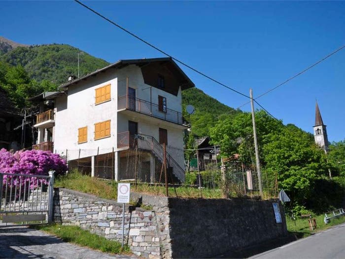 Casa con 6 locali in vendita in Località Calasca dentro, Antrogna, CalascaCastiglione