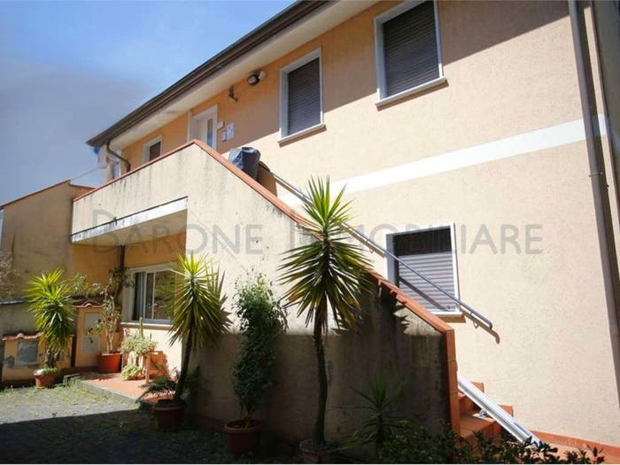 Casa con 5 locali in vendita in via marina vecchia, Centro, Massa