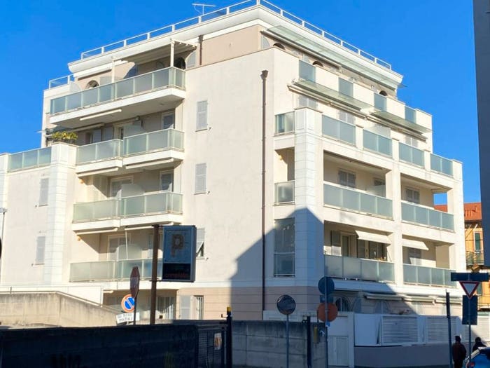 Appartamento trilocale in vendita in Via Sant'Agostino, Centro, Loano