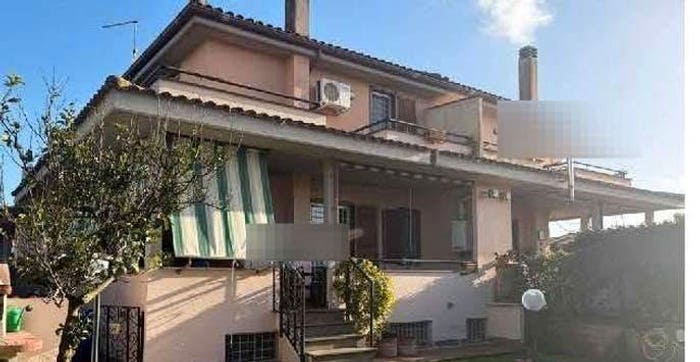 Casa con 6 locali in vendita in Via stoccolma, Cerreto, Ladispoli