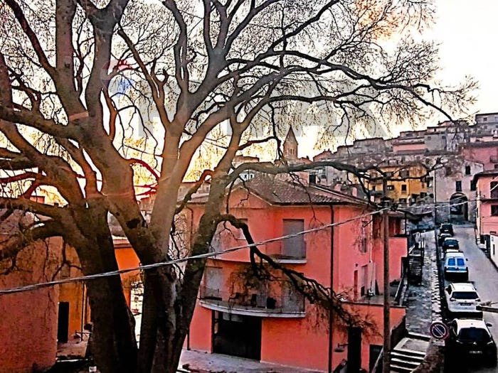 Casa con 6 locali in vendita in Via Borgovalle, Centro, Gualdo Tadino
