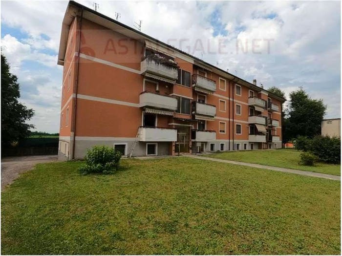 Appartamento trilocale in vendita in Via P Nenni, Camairago, Castelgerundo
