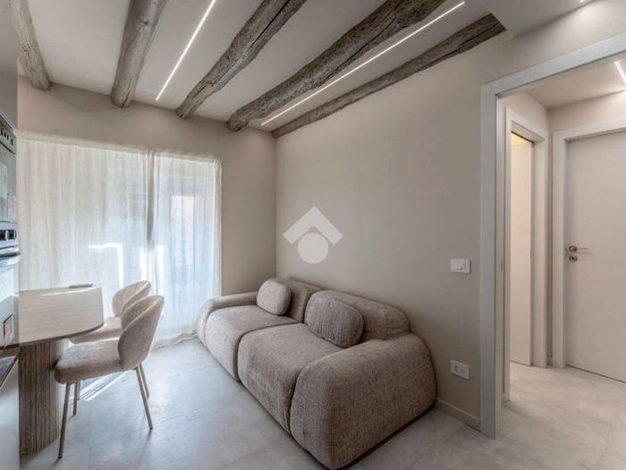 Appartamento bilocale in vendita in Via Carlo Imbonati, Dergano, Milano
