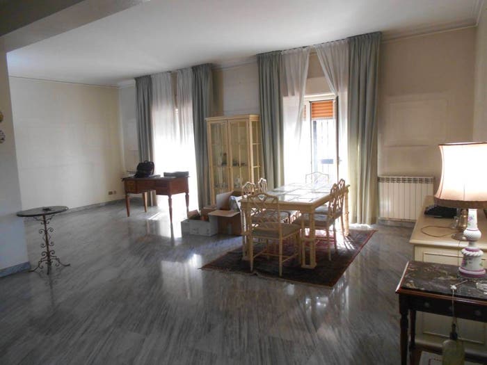 Appartamento con 6 locali in vendita in Sant'Agata li Battiati