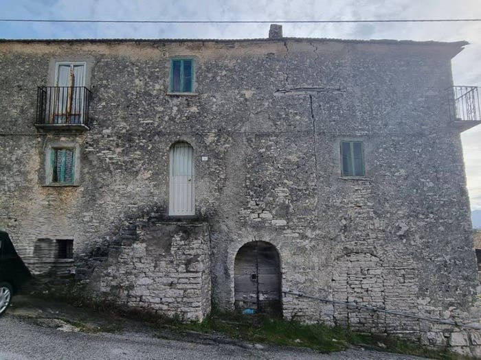 Casa con 6 locali in vendita in Via Rapa, Castelpetroso