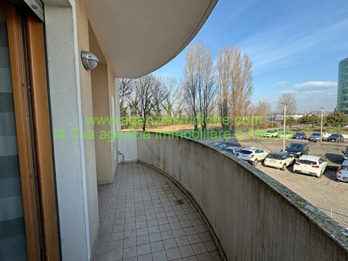 Appartamento trilocale in vendita in via cesco baseggio, Cipressina, Venezia