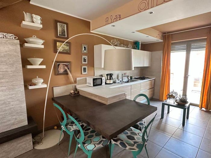 Appartamento quadrilocale in vendita in Strada Gerbido, Centro, Orbassano