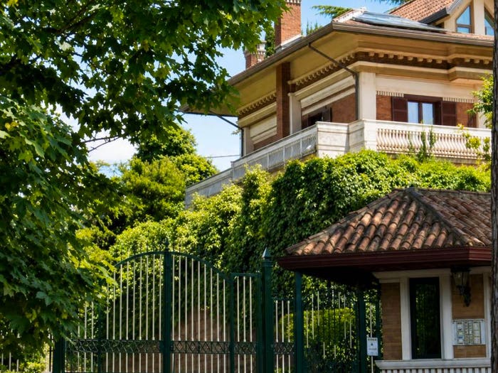 Casa con 6 locali in vendita in Contrada Archi, Picarelli Rione Ferrovia Archi, Avellino