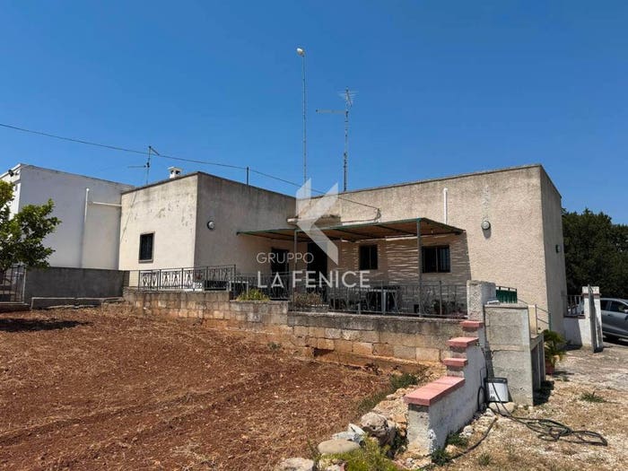 Casa quadrilocale in vendita in via cisternino, Martina Franca