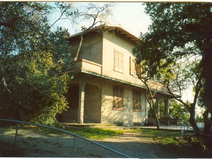 Casa con 6 locali in vendita in Bucine