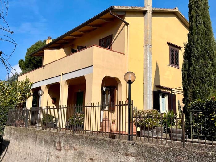 Casa quadrilocale in vendita in Borgata Poggetto Strada, Centro, Piombino