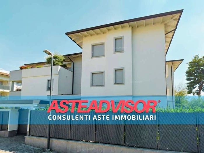 Appartamento con 5 locali in vendita in Piazza Caduti per la Patria, Passirana Biringhello, Rho
