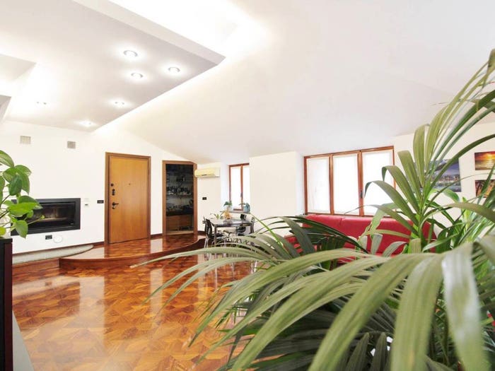Appartamento trilocale in vendita in Via Cardinale Federico Borromeo, Rescaldina