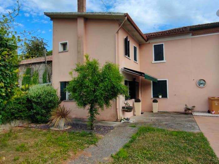 Casa quadrilocale in vendita in Via Guglielmo Marconi, Badoere, Morgano
