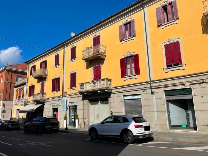 Appartamento con 6 locali in vendita in Corso della Libertà, Canelli