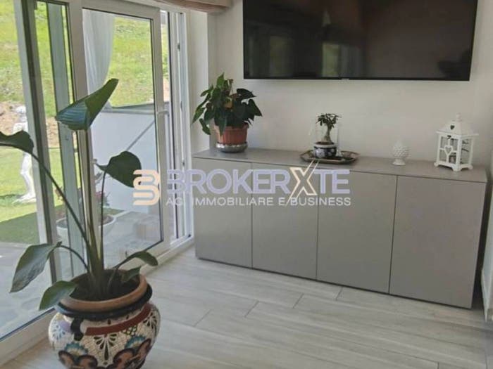 Casa con 6 locali in vendita in Via Giovanni Pietro Vitali, Mirteto, Massa