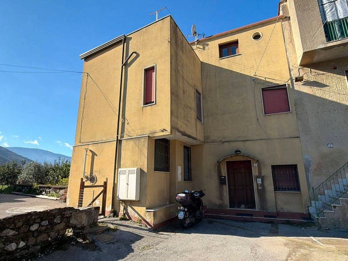Casa trilocale in vendita in Via PiroFrazione Piazza del Galdo, Piazza Del Galdosant'angelo, Mercato San Severino