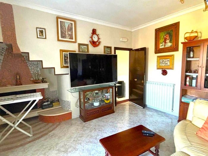Casa con 6 locali in vendita in viale san gennaro, Mondragone