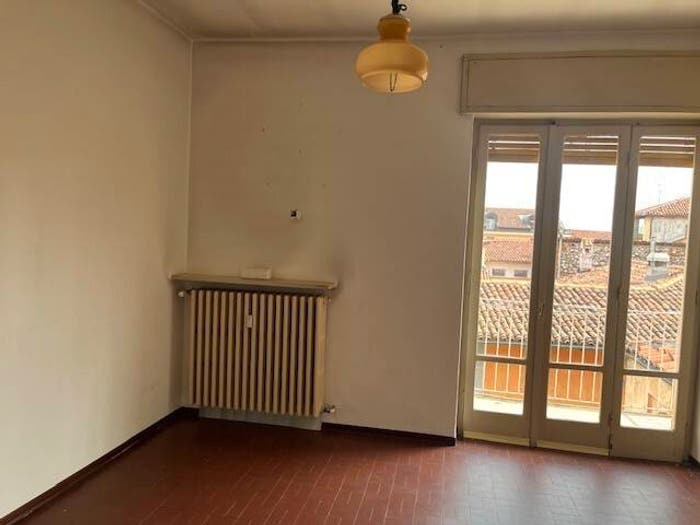 Appartamento con 5 locali in vendita in Via Roberto d'Azeglio, Centro, Busca