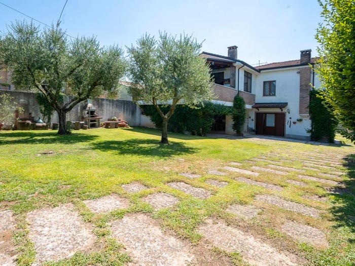 Casa con 5 locali in vendita in Via Custoza, Oliosi, Castelnuovo del Garda
