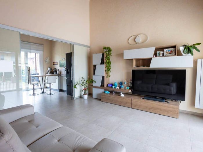 Casa con 5 locali in vendita in Via della Repubblica, Centro, Oleggio