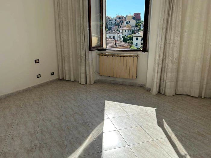 Appartamento quadrilocale in vendita in Marola Campiglia, La Spezia