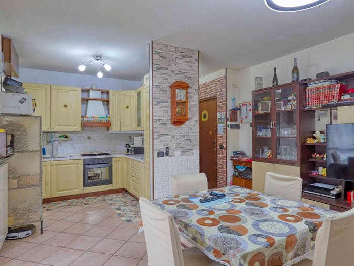 Appartamento trilocale in vendita in Via Campagna, Centro, Lavena Ponte Tresa