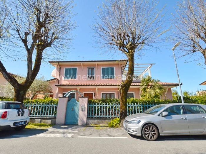 Casa con 6 locali in vendita in Via Palestro, Centro, Forte dei Marmi