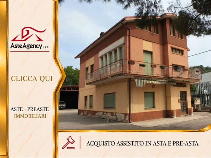 Appartamento con 6 locali in vendita in Contrada Paganelli, Petritoli