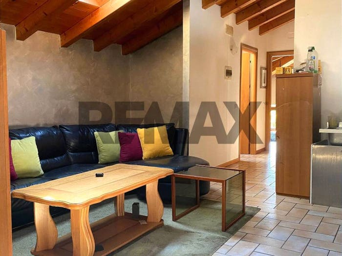 Casa trilocale in vendita in Centro, Volta Mantovana