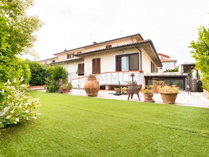 Casa con 6 locali in vendita in Via Dante Alighieri, Venturina, Campiglia Marittima