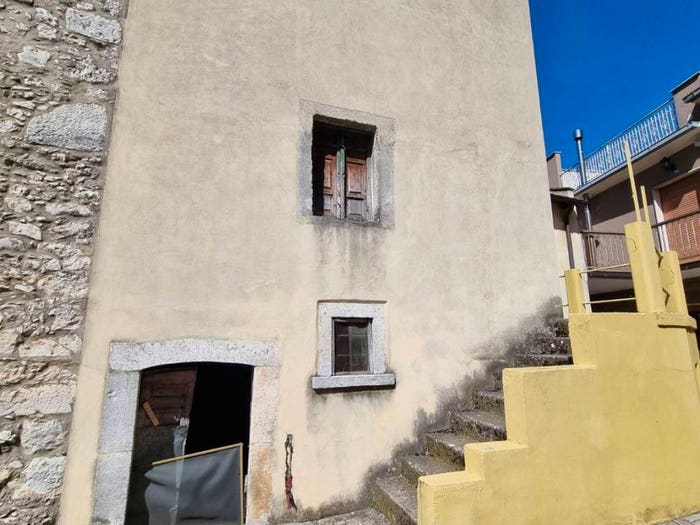 Appartamento trilocale in vendita in Via Roma, Centro, Capistrello