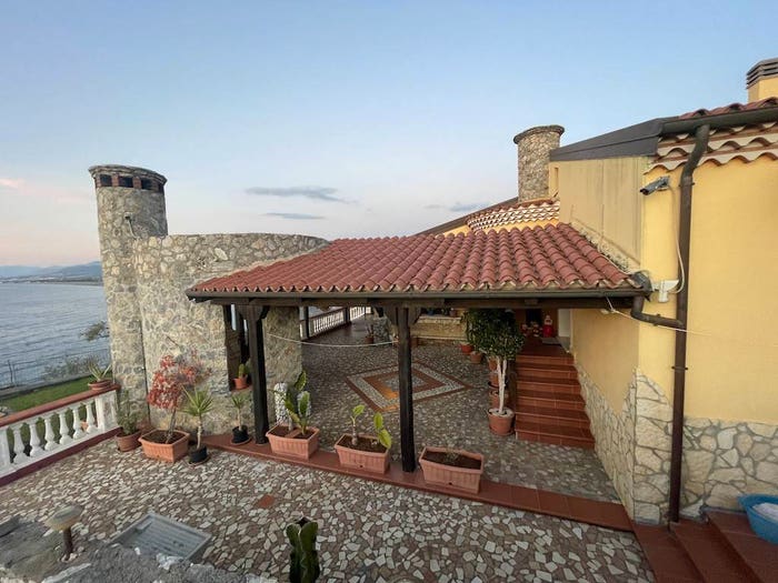 Casa con 6 locali in vendita in Via Cesare Consiglio, Cirella, Diamante