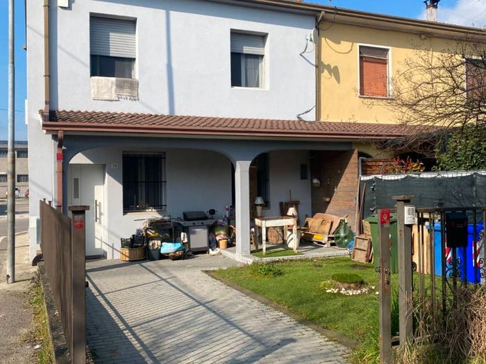 Casa quadrilocale in vendita in Centro, Sanguinetto
