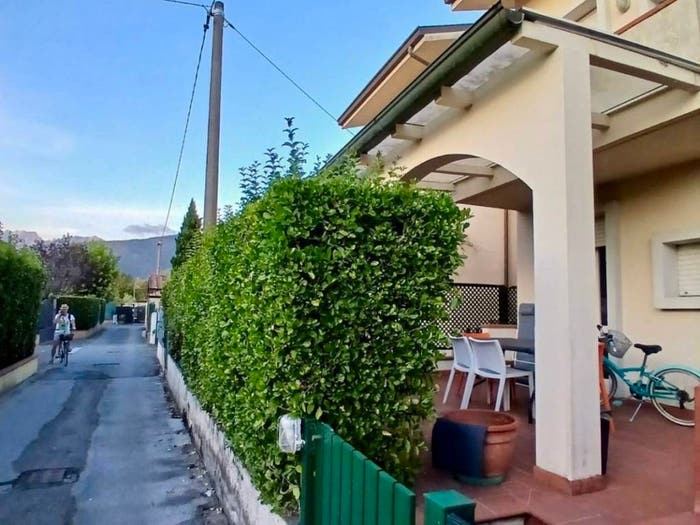 Casa con 6 locali in vendita in Ronchi Poveromo, Massa