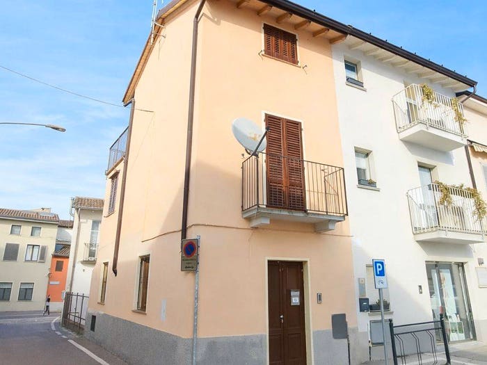 Casa trilocale in vendita in Piazza Roma, Centro, Bagnolo Cremasco