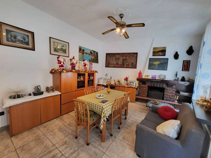 Appartamento quadrilocale in vendita in Via Della Monega, Centro, Rogeno