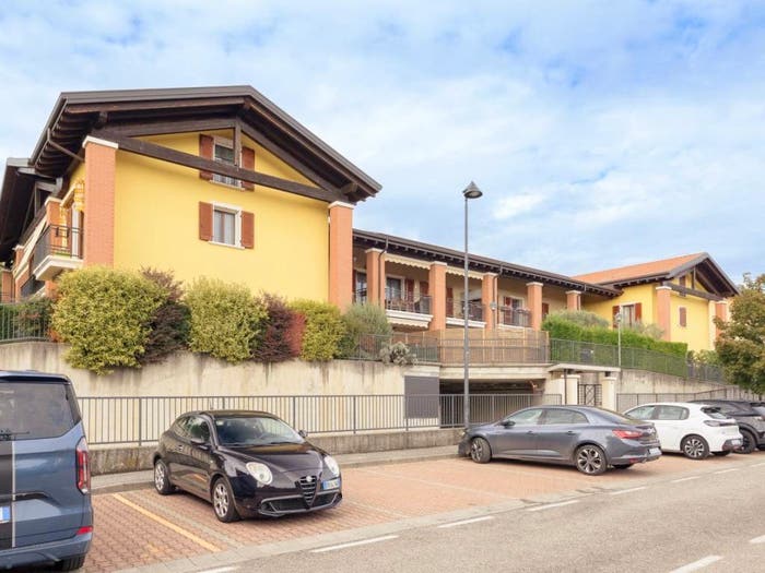 Appartamento con 5 locali in vendita in Via dei Gelsi, Montevecchia