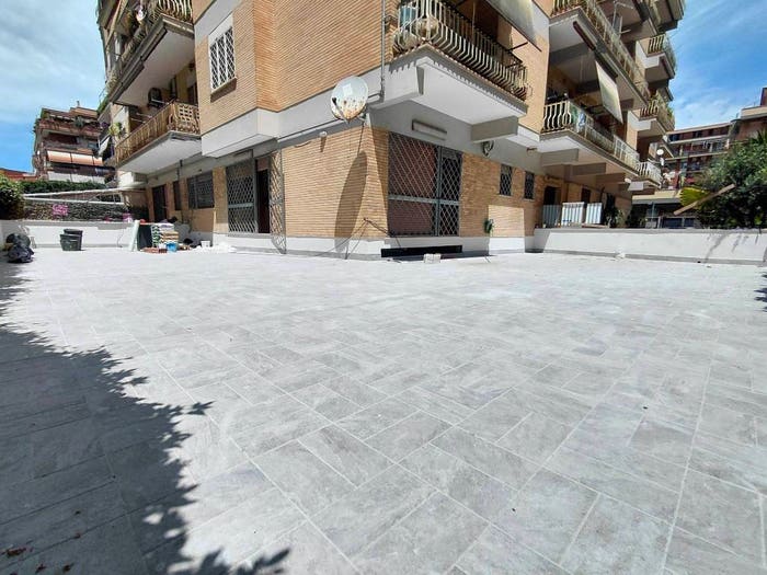 Appartamento trilocale in vendita in Via Marcello Pucci Boncambi, Ostia Ponente, Roma