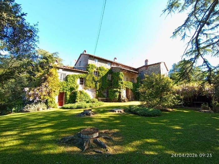 Casa con 6 locali in vendita in Via Seimiglia, Camaiore Paese, Camaiore