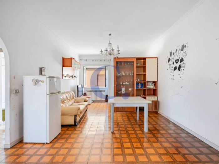 Appartamento quadrilocale in vendita in Via Melpomene, Torre Angela, Roma