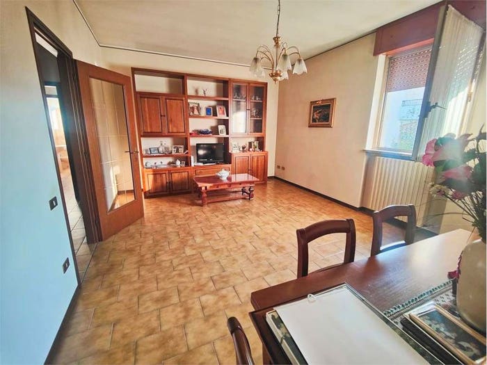 Casa con 6 locali in vendita in Parola, Fontanellato