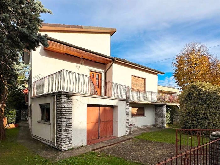 Casa con 6 locali in vendita in Via Roma, Centro, Barga