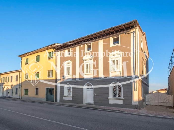 Appartamento con 6 locali in vendita in Via A Pacini, Centro, Bientina