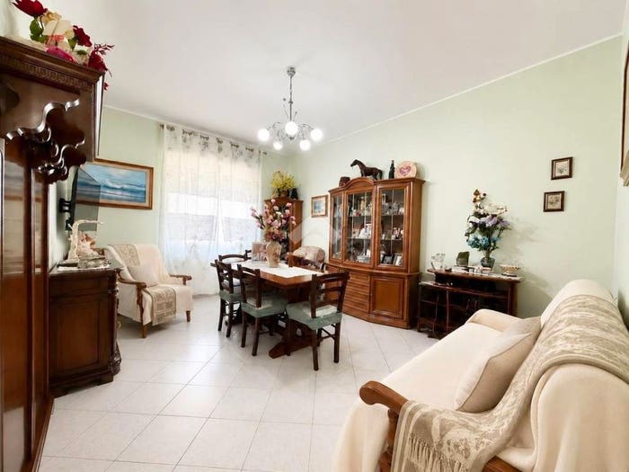 Appartamento quadrilocale in vendita in Via Sicilia, Quartu, Quartu Sant'Elena