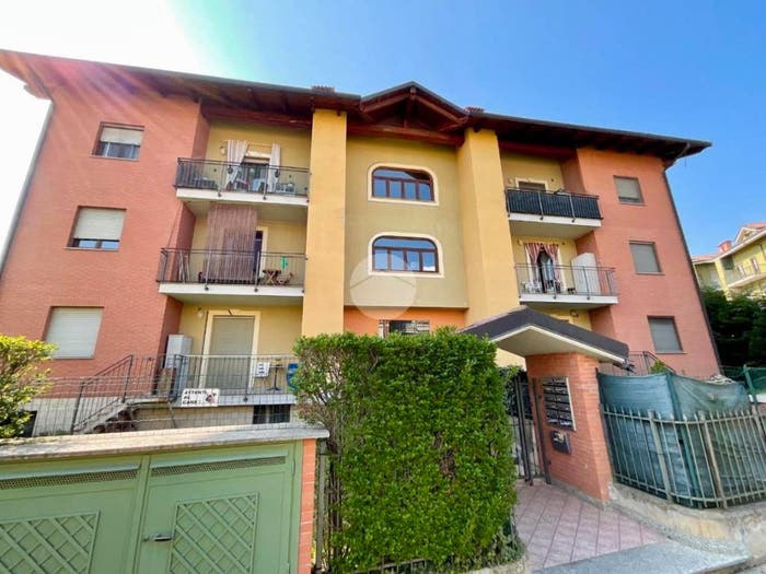 Appartamento trilocale in vendita in Via Gremo, Centro, Leinì